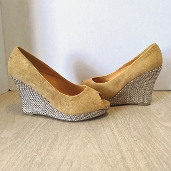 She's Collection Yellow Peep Toe Wedges 9 - Picture 2 of 12